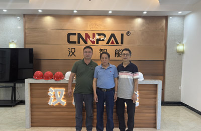 中航裴院士参观考察公司